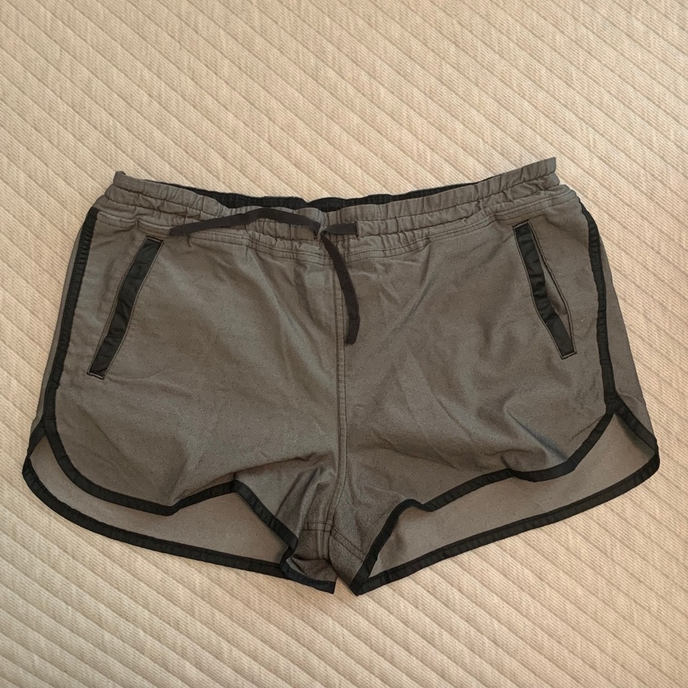 lululemon athletic shorts